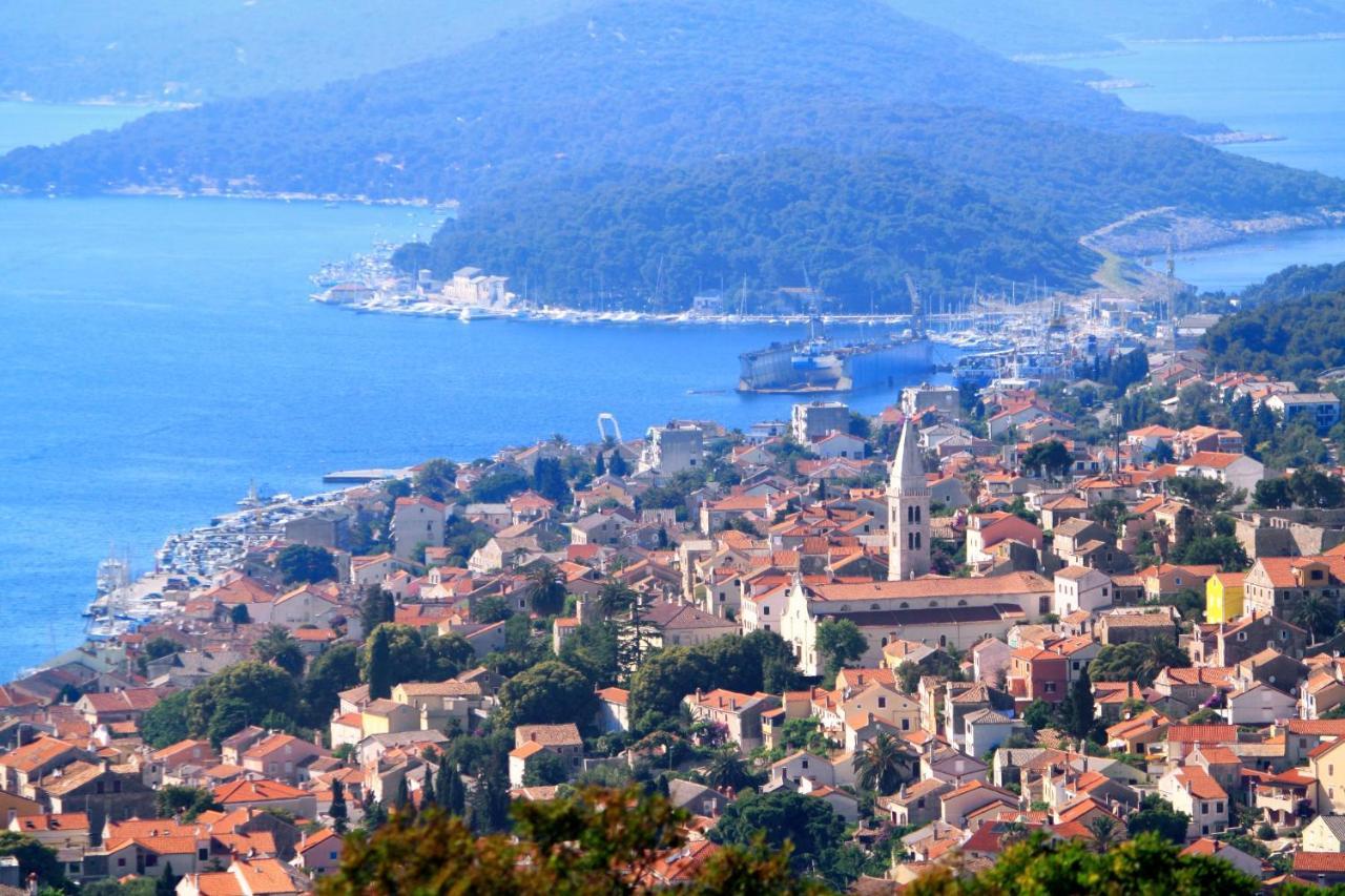 Apartments With A Parking Space Mali Lošinj Εξωτερικό φωτογραφία