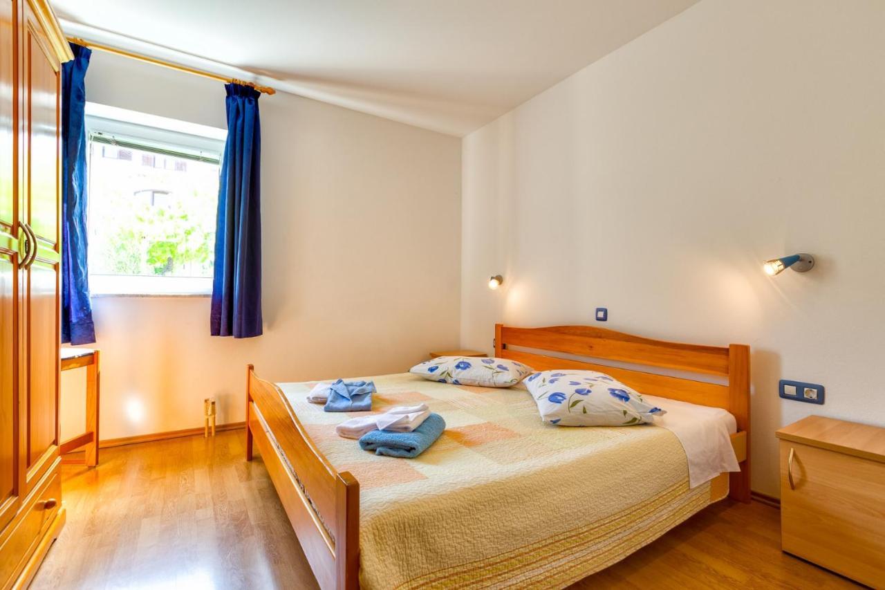 Apartments With A Parking Space Mali Lošinj Εξωτερικό φωτογραφία
